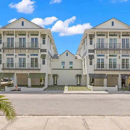 Oynx House & Jade House At The Gemma - 2 Amazing Homes Steps To Clearwater Beach