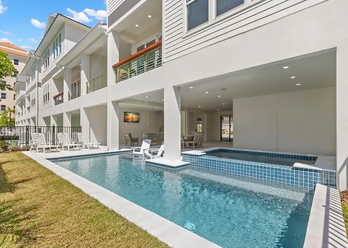 Oynx House & Jade House At The Gemma - 2 Amazing Homes Steps To Clearwater * Clearwater Beach