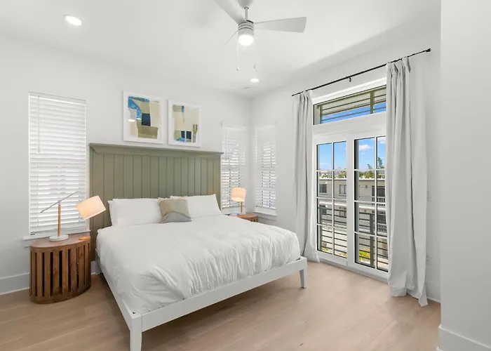 Oynx House & Jade House At The Gemma - 2 Amazing Homes Steps To Clearwater Holiday home Clearwater Beach