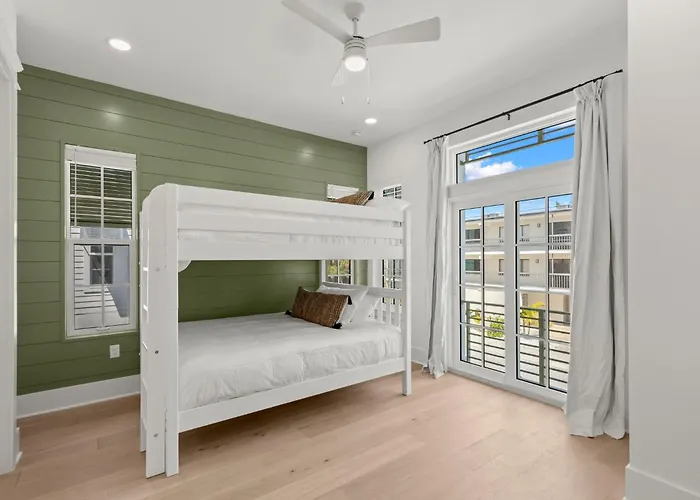 Oynx House & Jade House At The Gemma - 2 Amazing Homes Steps To Clearwater