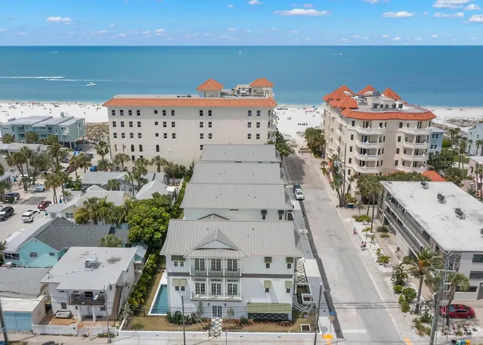 Oynx House & Jade House At The Gemma - 2 Amazing Homes Steps To Clearwater *
