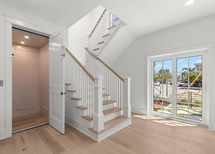 Oynx House & Jade House At The Gemma - 2 Amazing Homes Steps To Clearwater