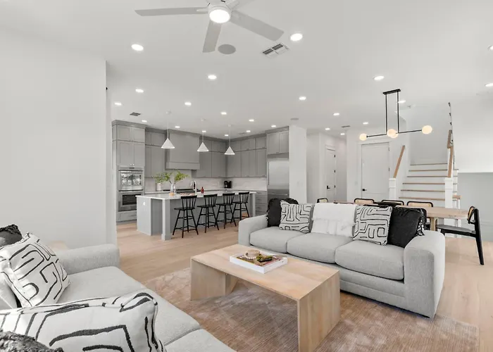 Holiday home Oynx House & Jade House At The Gemma - 2 Amazing Homes Steps To Clearwater
